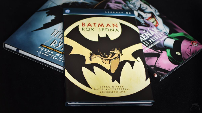 BATMAN: ROK JEDNA :: IRON COMICS